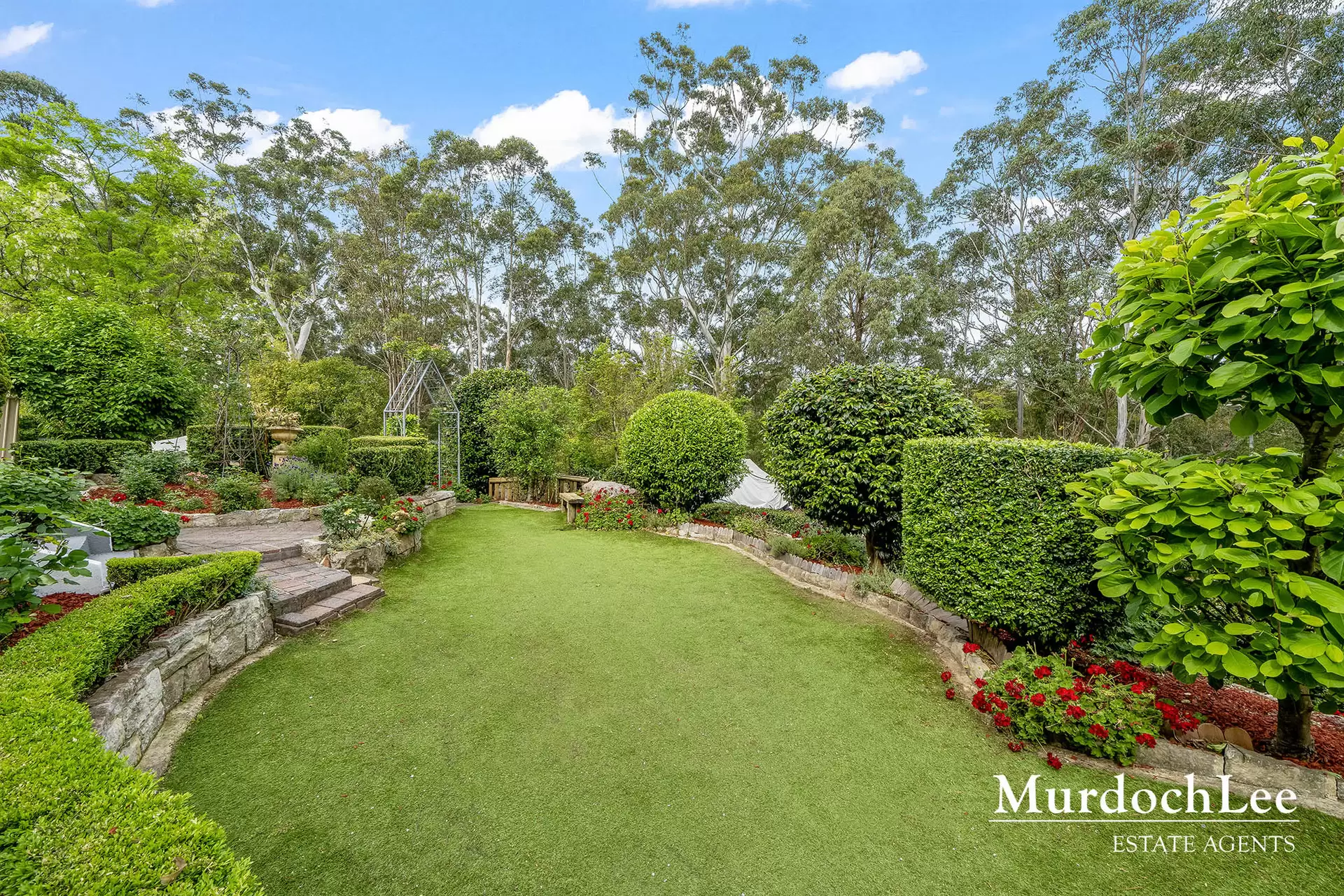 19 Caber Close, Dural Sold by Murdoch Lee Estate Agents - image 2