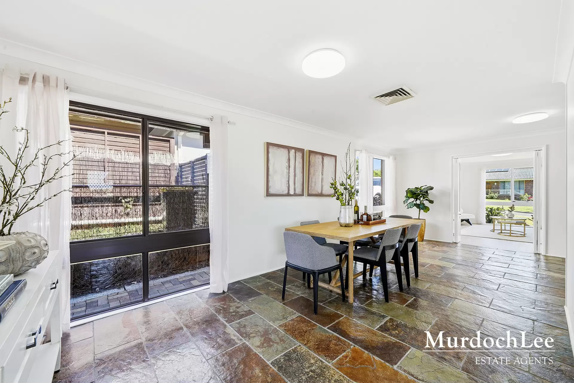 6 Victor Close, Baulkham Hills Sold by Murdoch Lee Estate Agents - image 4
