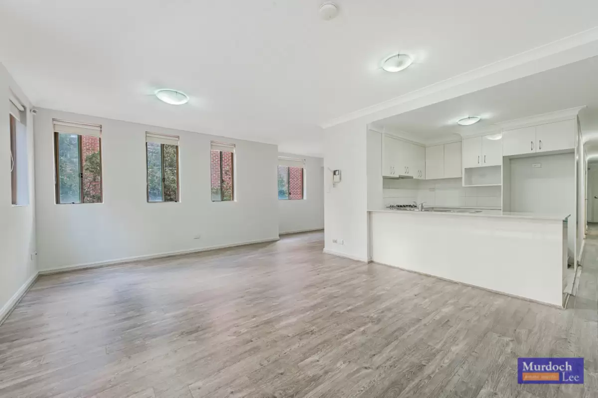 10/1-11 Rosa Crescent, Castle Hill Leased by Murdoch Lee Estate Agents - image 2