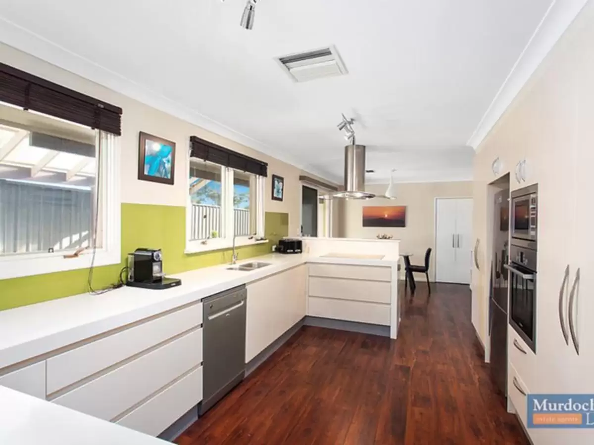 8 Carnegie Place, Castle Hill Leased by Murdoch Lee Estate Agents - image 2