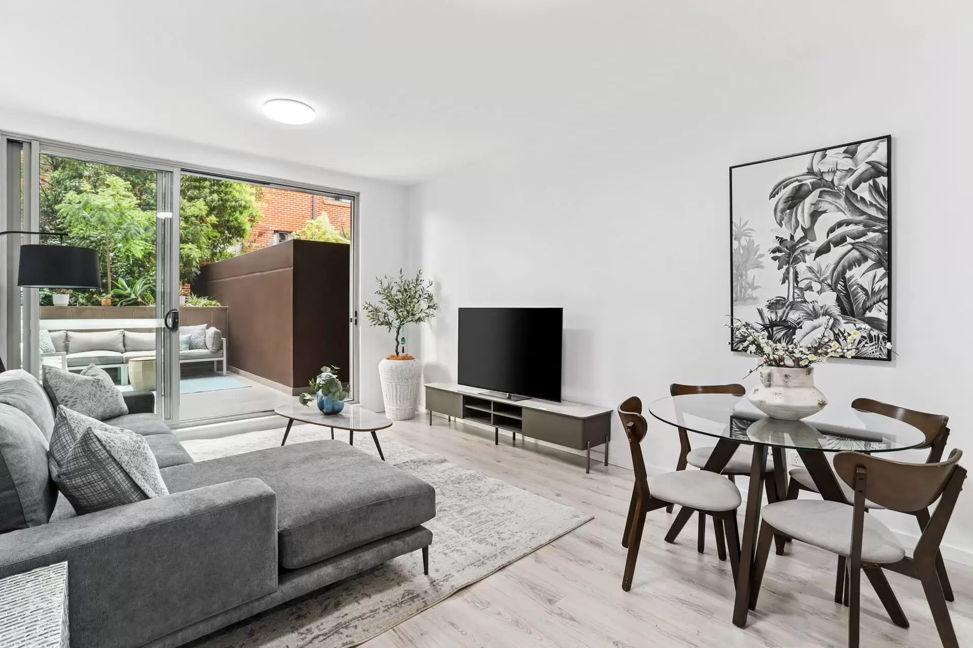 5/22-30 Station Road, Auburn Sold by Murdoch Lee Estate Agents - image 2