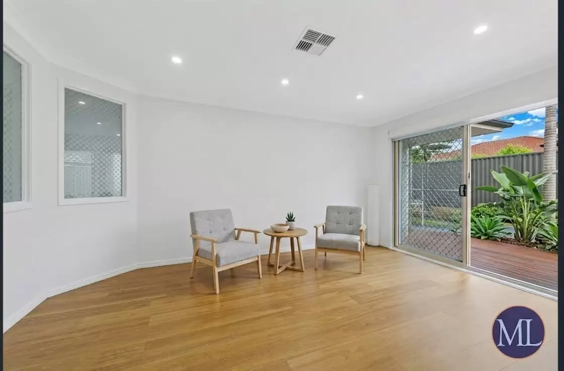 7 Bordeaux Crescent, Castle Hill Leased by Murdoch Lee Estate Agents - image 4