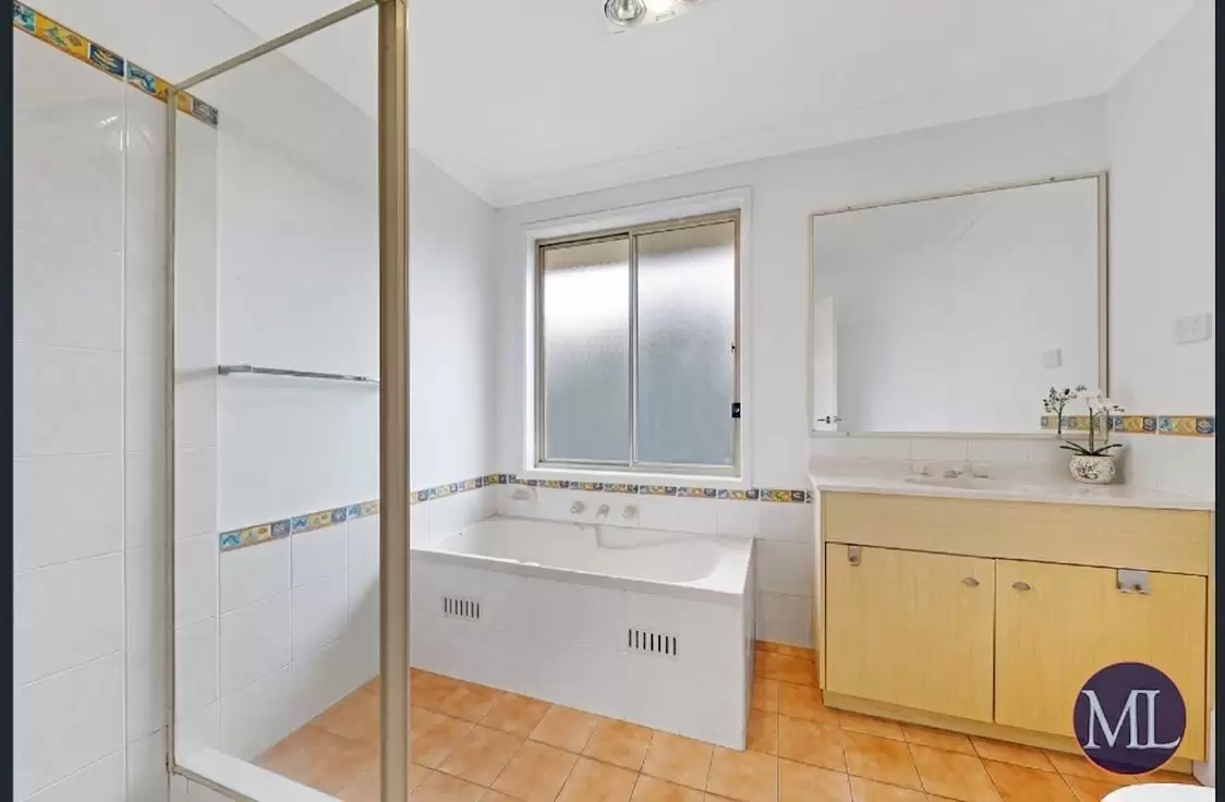7 Bordeaux Crescent, Castle Hill Leased by Murdoch Lee Estate Agents - image 7
