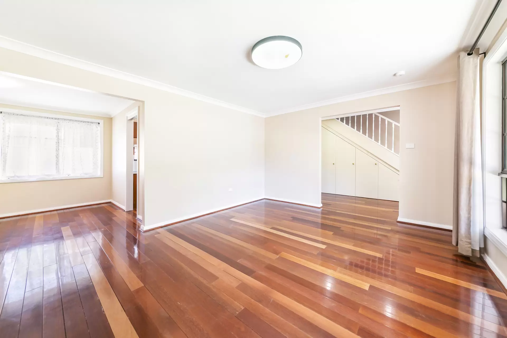 1 Hillgate Place, Castle Hill Leased by Murdoch Lee Estate Agents - image 2