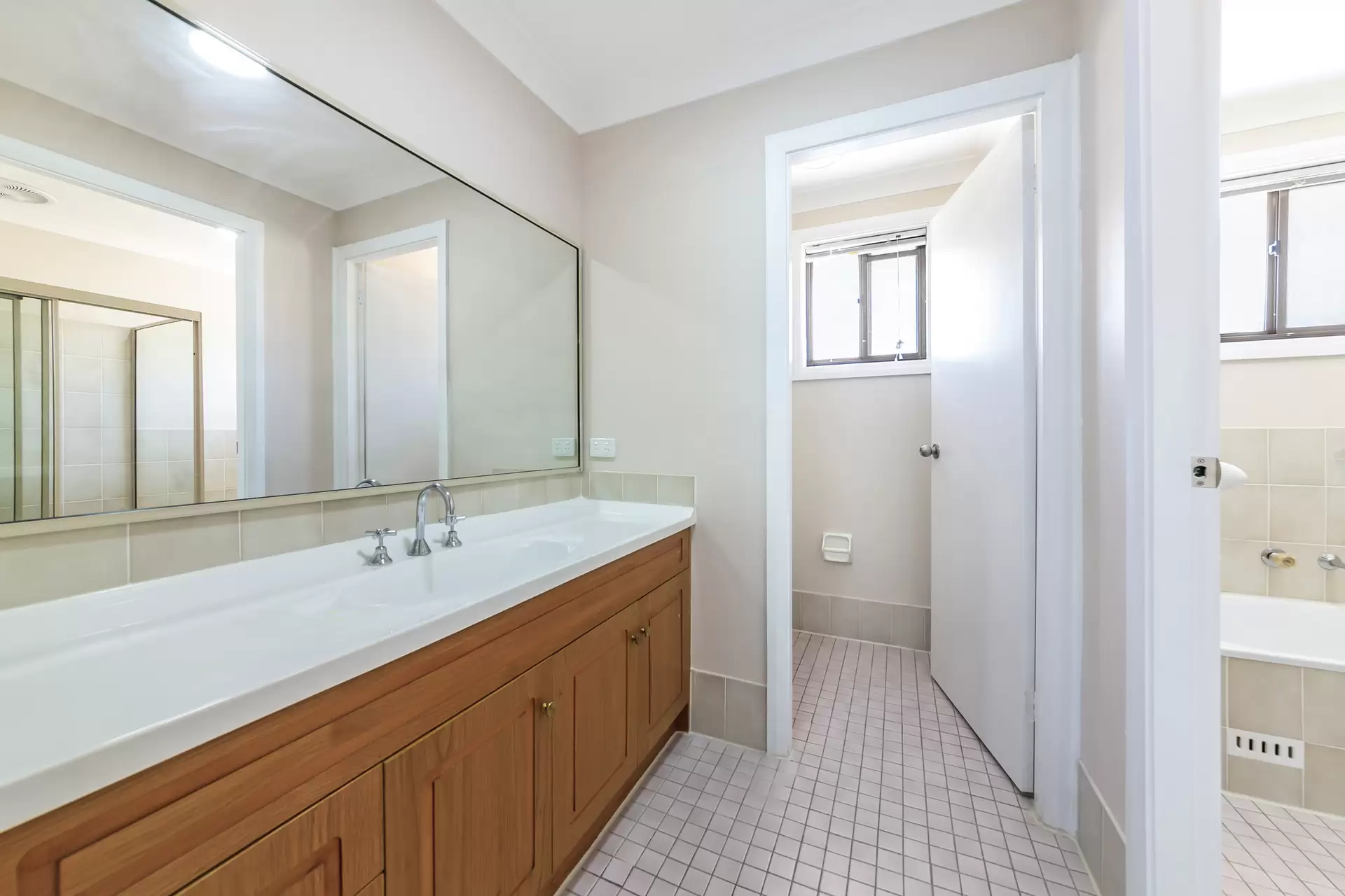 1 Hillgate Place, Castle Hill Leased by Murdoch Lee Estate Agents - image 6
