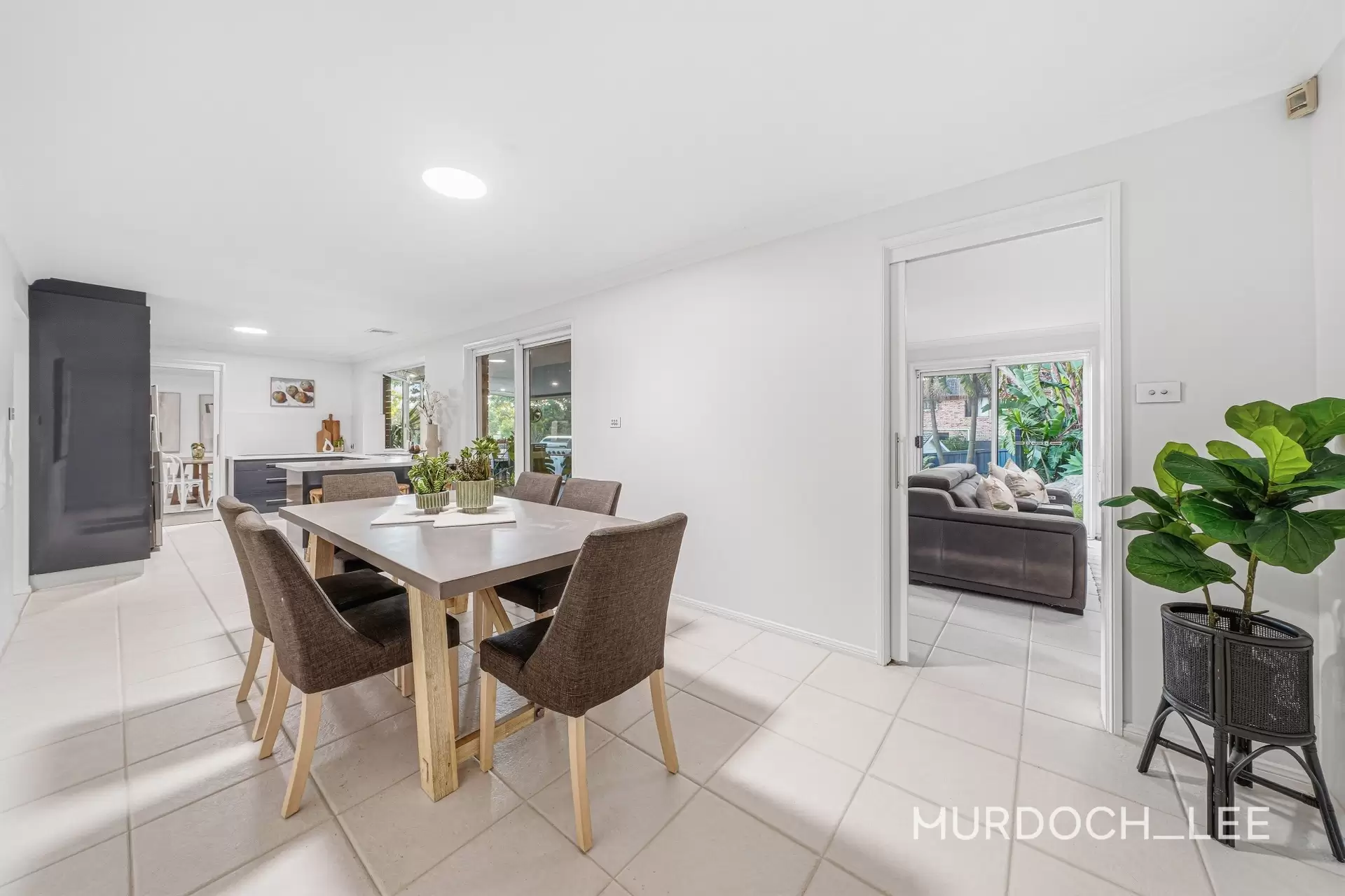 7 Drawbridge Place, Castle Hill For Sale by Murdoch Lee Estate Agents - image 7
