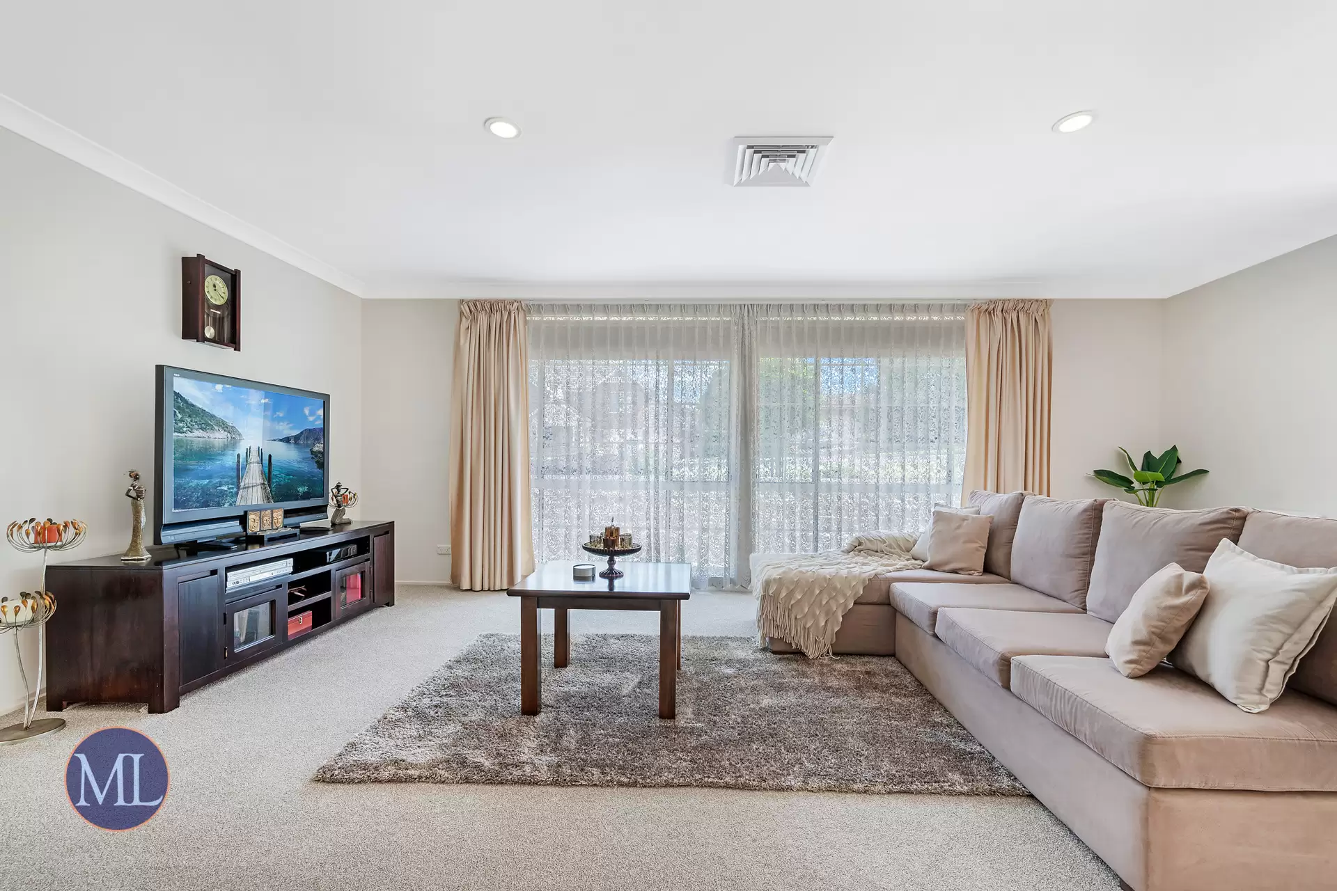 27 Yaringa Road, Castle Hill Leased by Murdoch Lee Estate Agents - image 2