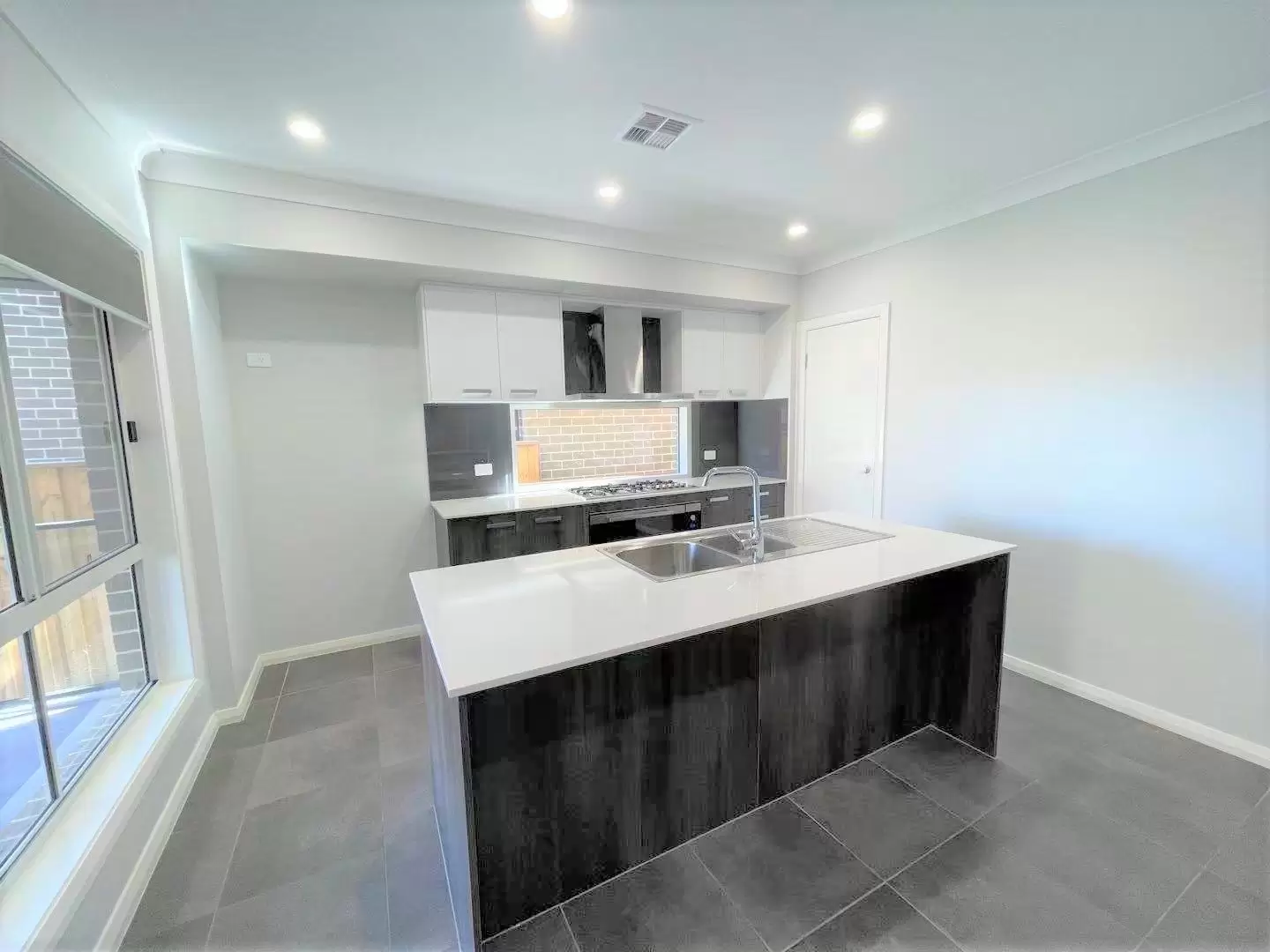 146 Longerenong Avenue, Box Hill Leased by Murdoch Lee Estate Agents - image 4
