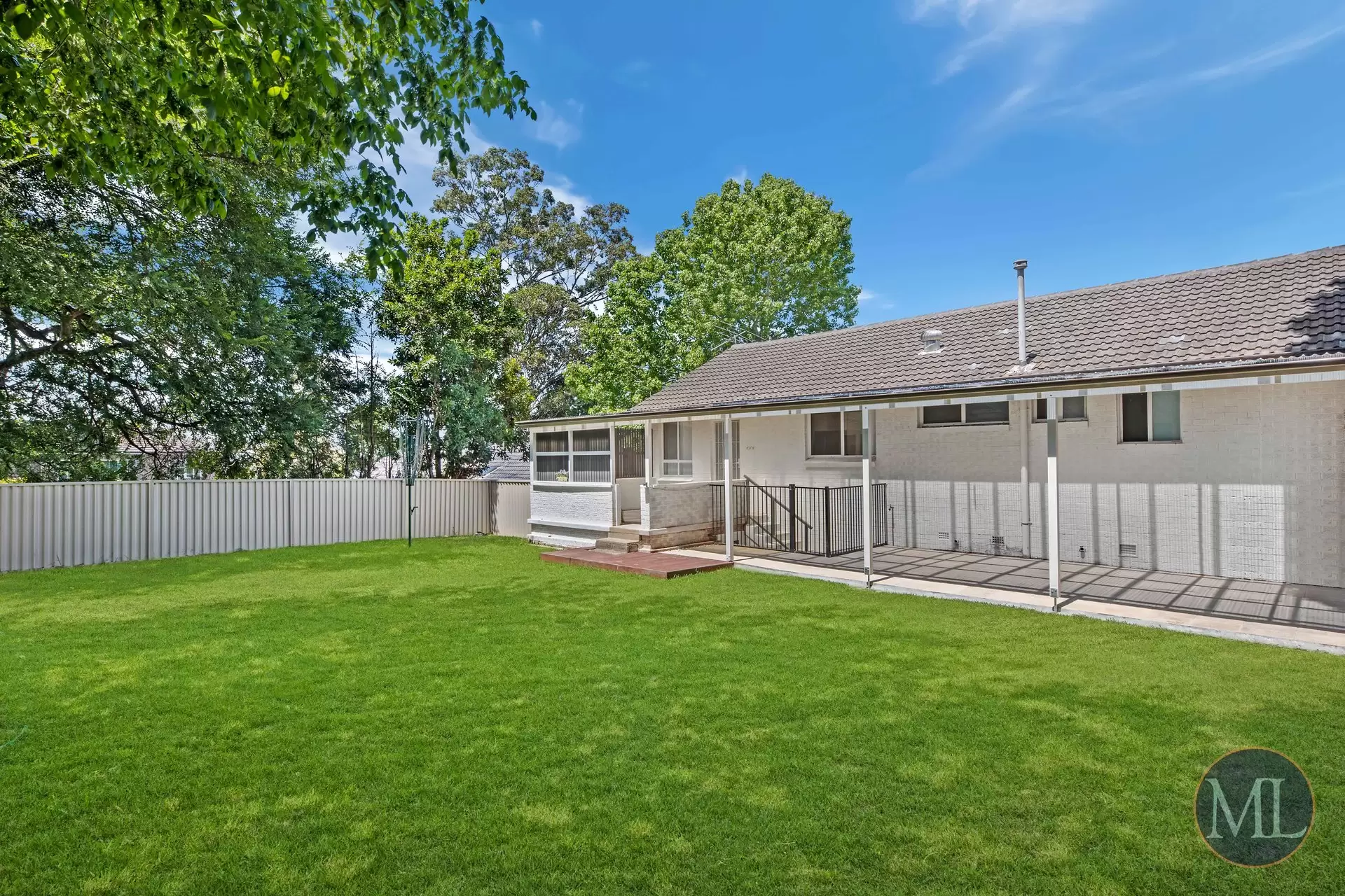 11 Dan Crescent, Castle Hill Leased by Murdoch Lee Estate Agents - image 2