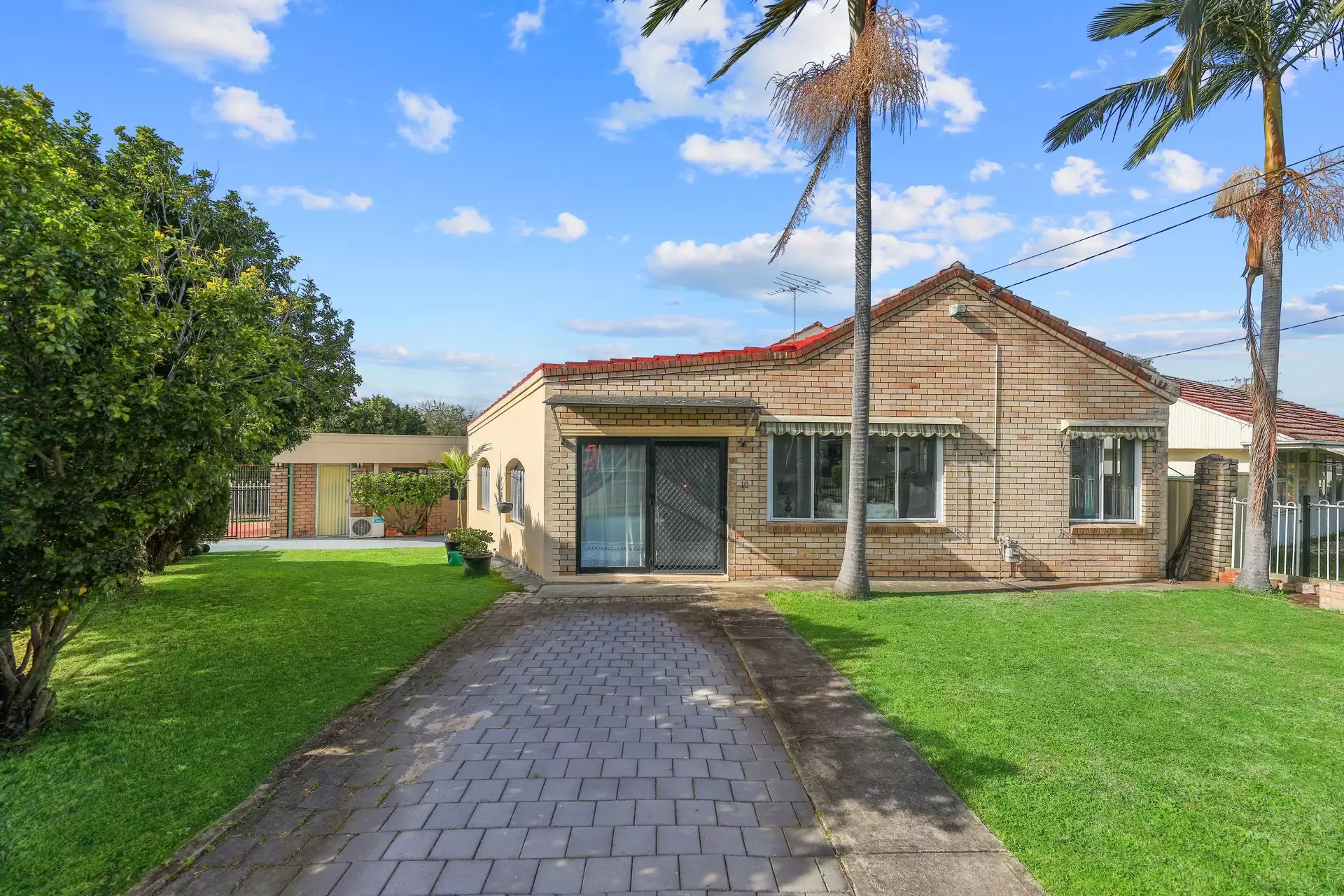10 Rogers Street, Merrylands Sold by Murdoch Lee Estate Agents - image 1