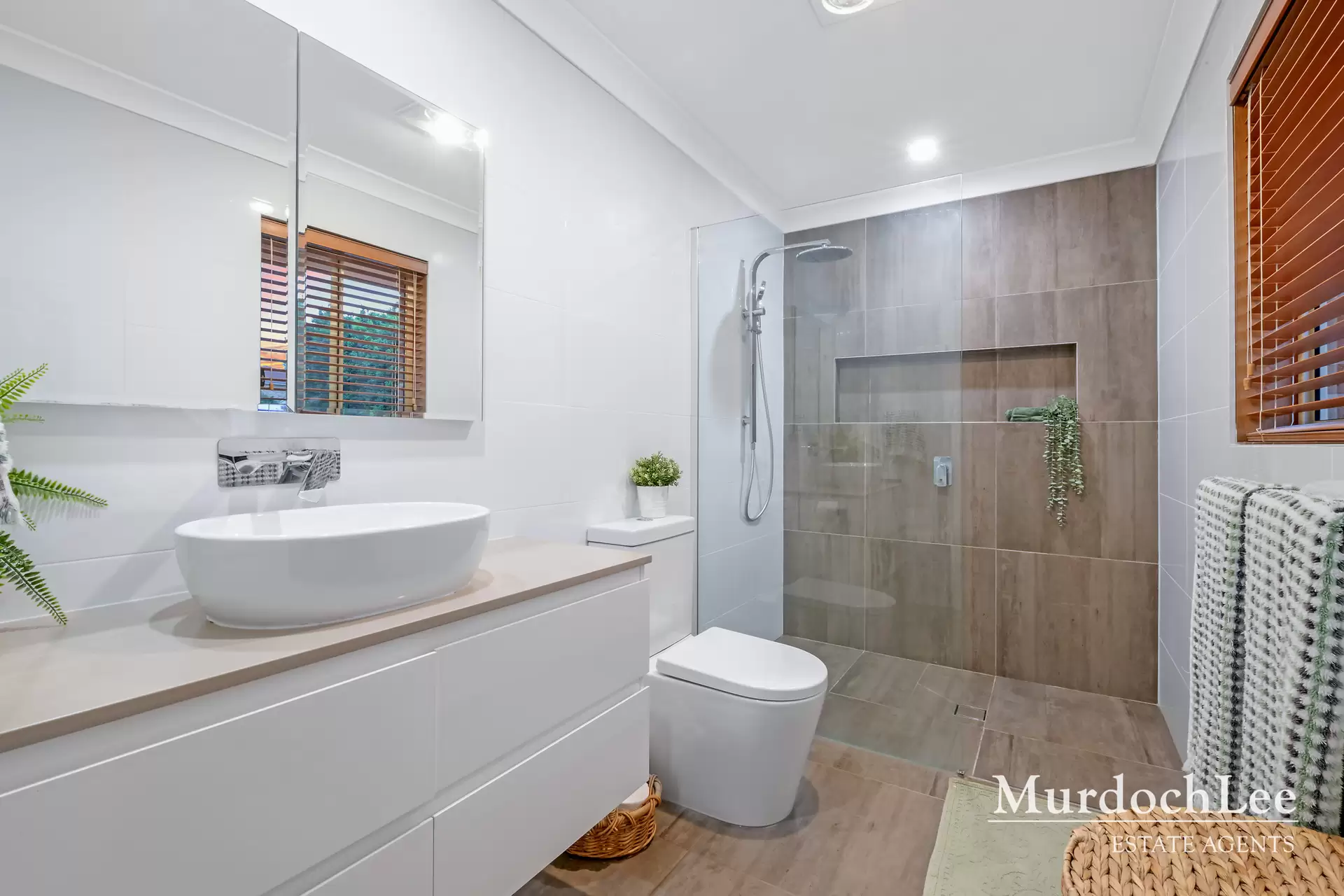 6 Highfield Place, Beaumont Hills Sold by Murdoch Lee Estate Agents - image 14