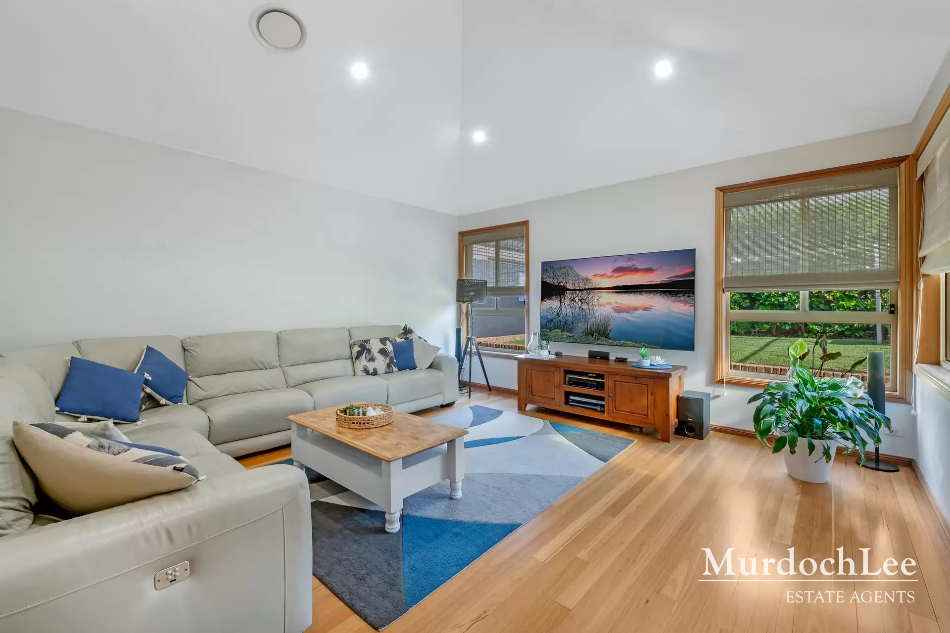 6 Highfield Place, Beaumont Hills Sold by Murdoch Lee Estate Agents - image 3
