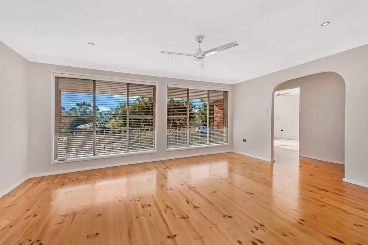 1 Lisa Crescent, Castle Hill Leased by Murdoch Lee Estate Agents - image 2