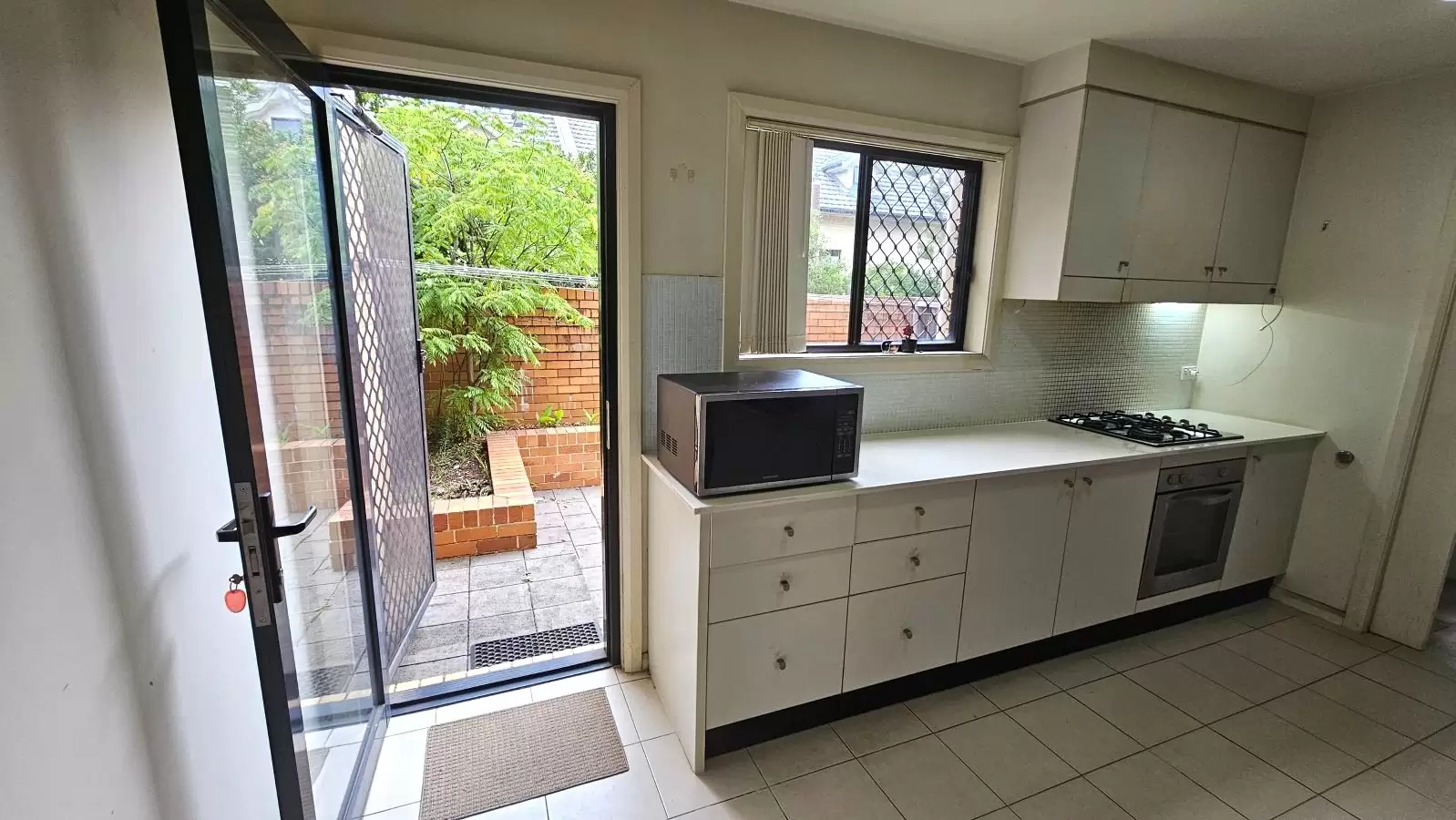 2/4 Charles Street, Carlingford Leased by Murdoch Lee Estate Agents - image 9