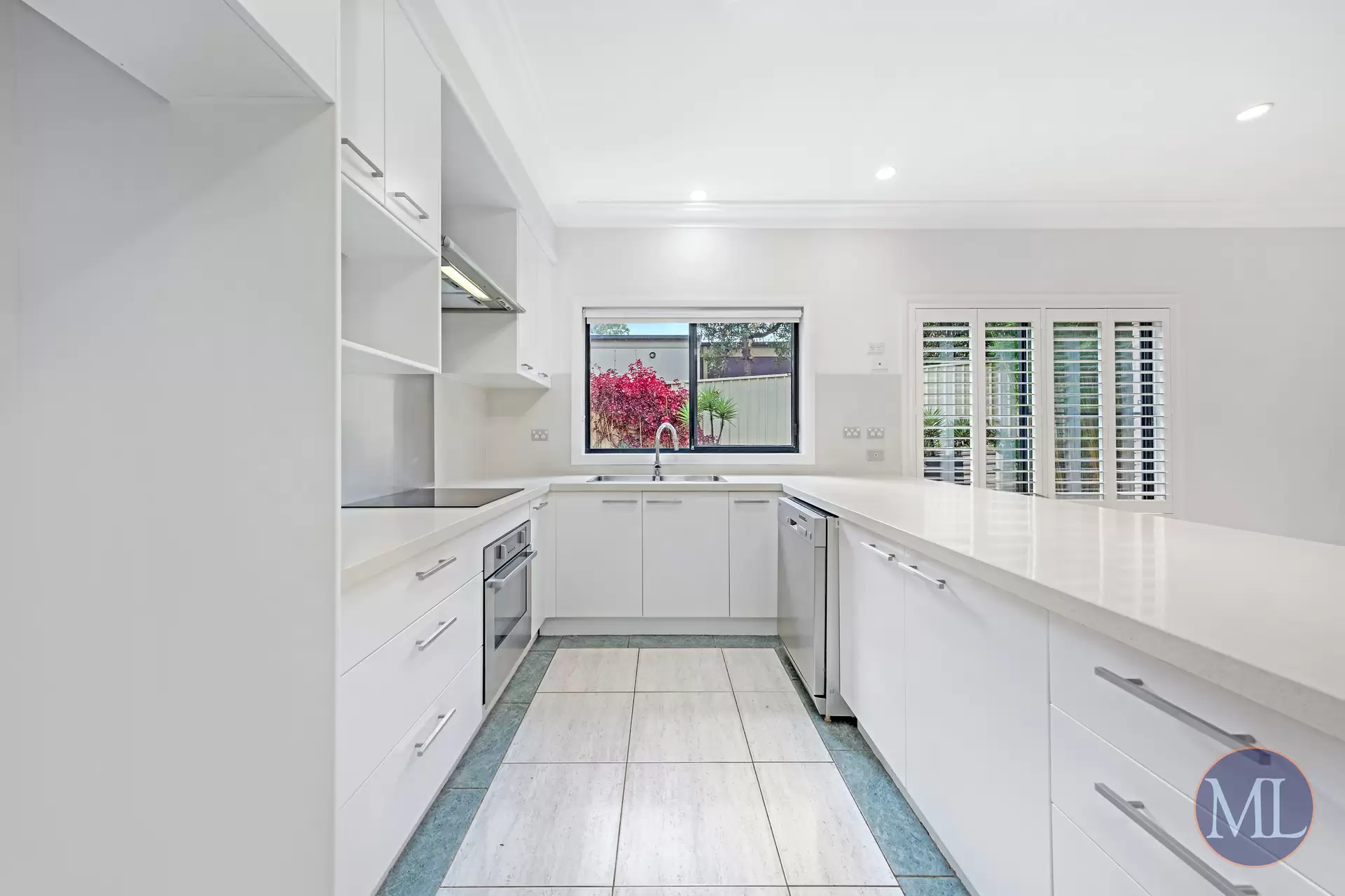 3 Orangery Place, Bella Vista Leased by Murdoch Lee Estate Agents - image 4