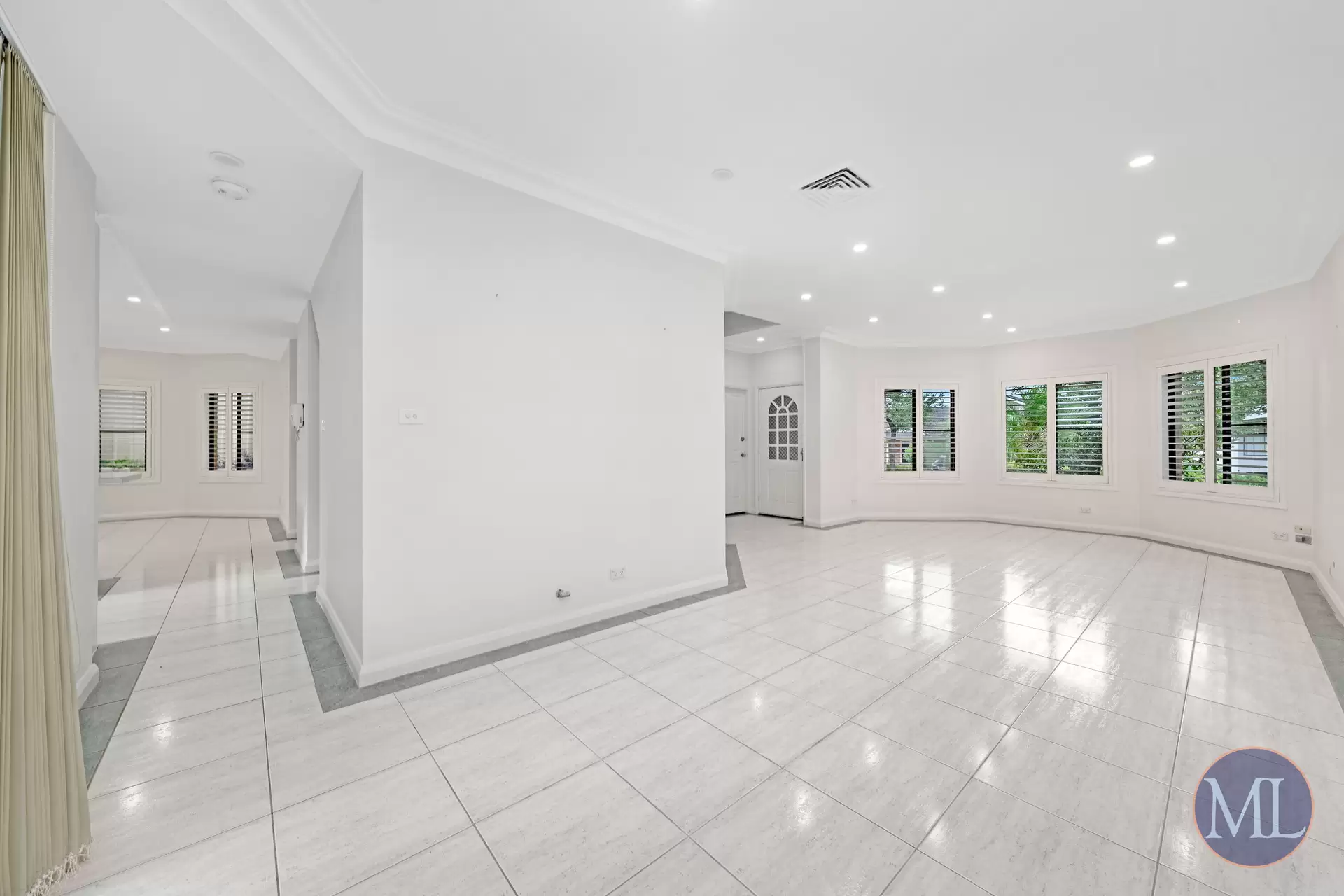 3 Orangery Place, Bella Vista Leased by Murdoch Lee Estate Agents - image 2