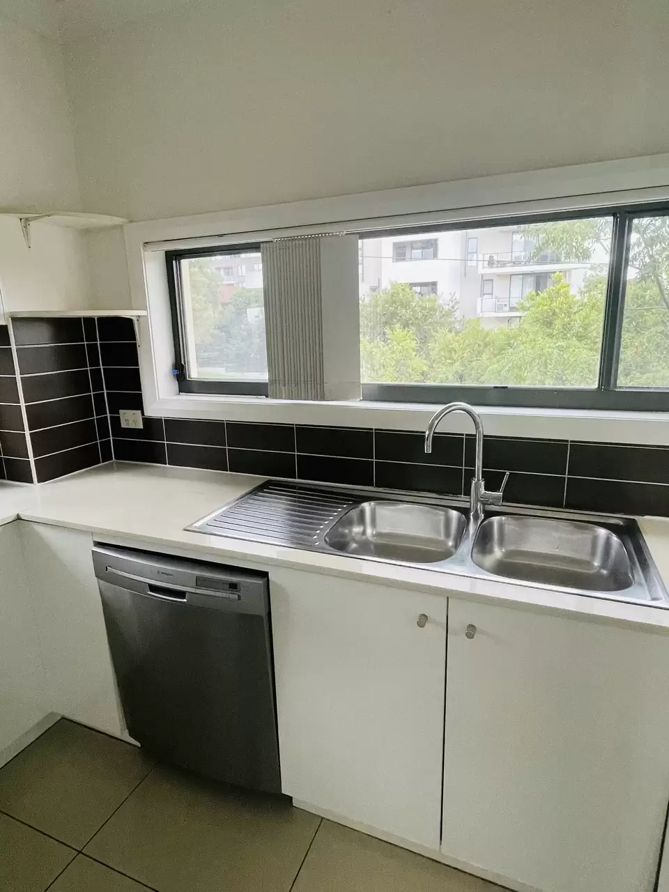 6/12-14 Clifton Street, Blacktown Leased by Murdoch Lee Estate Agents - image 2