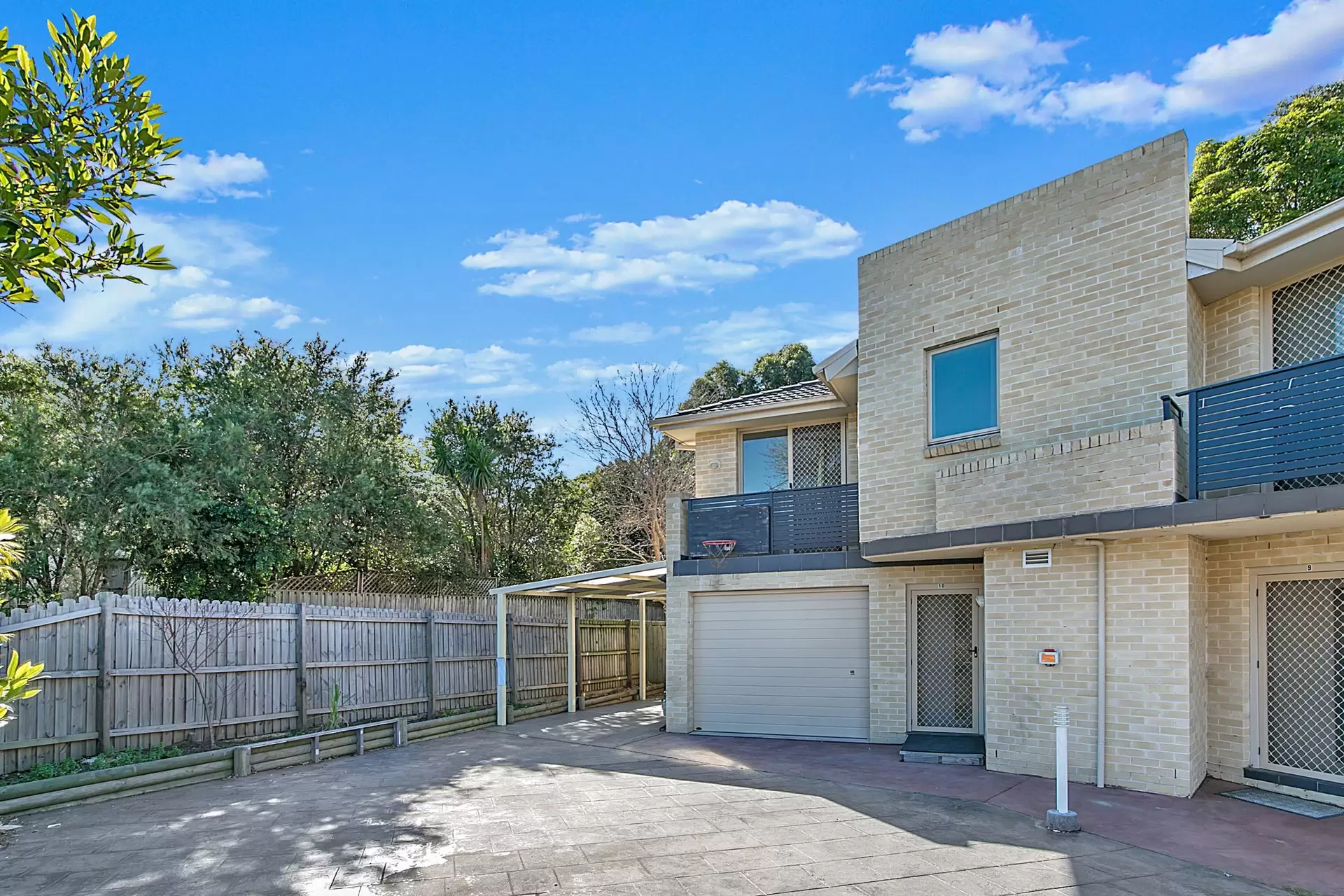 10/17 Graham Crescent, Baulkham Hills Leased by Murdoch Lee Estate Agents - image 1