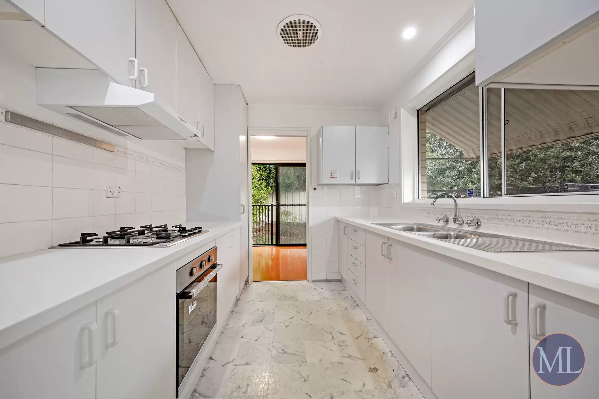 10 Molonglo Road, Seven Hills Leased by Murdoch Lee Estate Agents - image 2